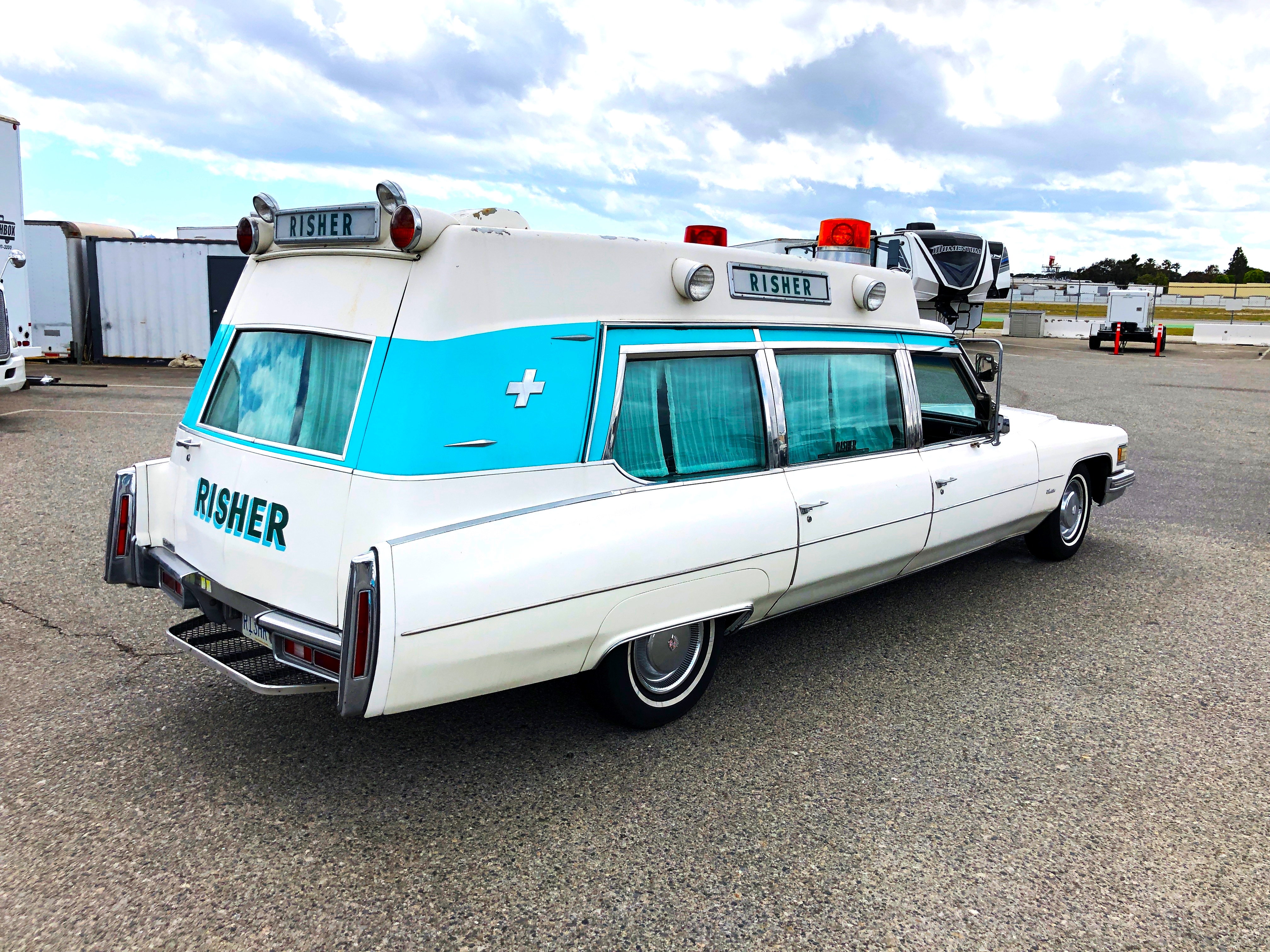 1976 Superior-Cadillac Rescuer Ambulance - Vintage Emergency Vehicles